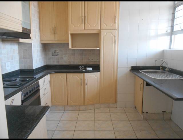 2 BEDROOM APARTMENT TO LET IN SOUTH BEACH